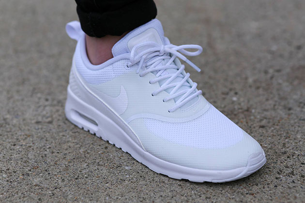 nike thea blanche pas cher